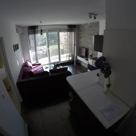 Vp Golden Day Apartment *